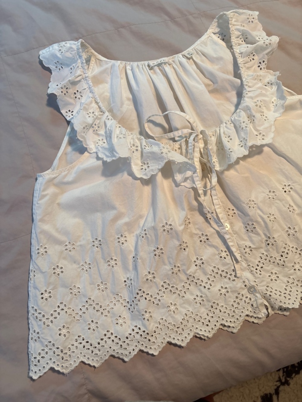 Doen Eyelet Top - Picture 5 of 16